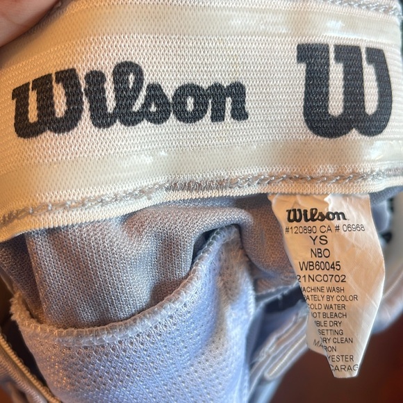 Used youth small baseball short pants Wilson - Picture 4 of 4